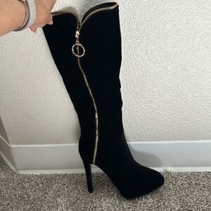 Knee High Boots Heeled with side zipper size 5.5
